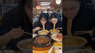 청주맛집 대한민국 원조 돌짜장 금용 불고기짬뽕An old Jajangmyeon restaurant in Cheongju 금용은 대한민국 최초로 돌짜장을 시작한 원조돌짜장 맛집 [upl. by Dubois]