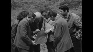 Ispiranje zlata nekada u Srbiji  Vintage gold panning video from Yugoslavia 70s RTS3 Karavan [upl. by Birecree]