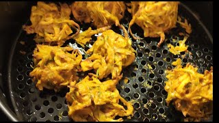 How to make Air Fried crispy onion pakora Indian Air fryer recipe No oil pakoras or bhajia [upl. by Anolla]