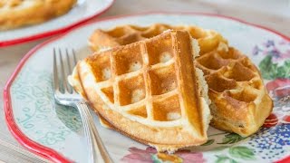 MY FAVORITE CRISPY WAFFLES RECIPE  Breakfast and Brunch Food [upl. by Hege]