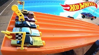 Hot Wheels 50 Anos  Corrida com Coleção de Carrinhos [upl. by Bish]