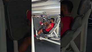 Leg Press unilateral en prensa horizontal [upl. by Francisco]