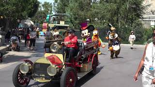 Mickeys Halloween Cavalcade at Disneyland HalloweenTime 4K POV 2021 [upl. by Benedetta]