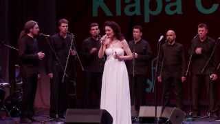 Klapa Cambi Split i Doris Dragović  Zemlja i stina live HNK Split 2013 [upl. by Vashtee]