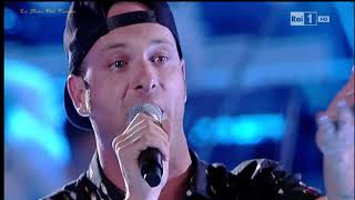 Don Raffaè  Clementino Live [upl. by Anawqahs696]