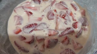 Fresas Con Crema DeliciosasCrema Dulce Para Fresas [upl. by Raeann397]