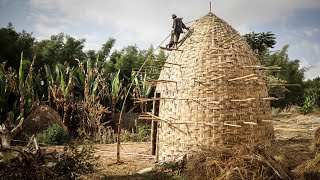 Amazing Woven Bamboo House Traditional Green Building [upl. by Germana]