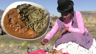 CARAPULCRA CON SOPA SECA PERUANA COCINANDO EN EL CAMPO  CHOLITA JULIA [upl. by Bass999]