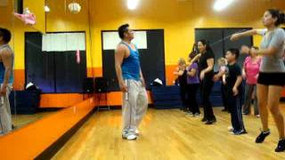 zumba con roberto yo no soy grillero [upl. by Hanover]