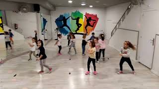 MADRE TIERRA Chayanne coreografía active kids [upl. by Fishback]