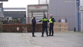 Politie douane en gemeente doen onderzoek in garageboxen Groningen [upl. by Damien630]