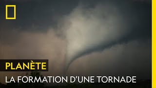 Images impressionnantes de la formation dune tornade [upl. by Kaplan]