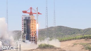 China’s Long March 6C rocket maiden flight launches satellite with umbrellashaped antenna [upl. by Ranchod957]