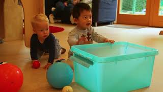 Beweegkriebels Spelenderwijs bewegen met baby dreumes en peuter intro video [upl. by Sauncho661]