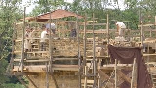 Un château médiéval en construction à Guédelon dans l’Yonne [upl. by Arayc]