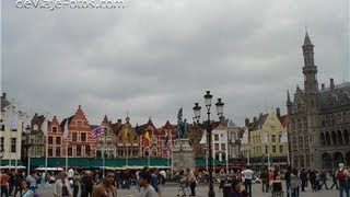 Plaza Grote Markt Brujas en Bélgica Plaza Mayor con el Palacio Provincial y Torre Belfort [upl. by Ennirac]