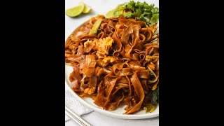 Easy 20min Thai Egg Pad See Ew Noodles Shorts [upl. by Laforge]