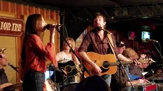 Mo Pitney amp wife Emily quotSTORMS NEVER LASTquot The Station Inn Nashville TN February 19 2019 [upl. by Lleznov]