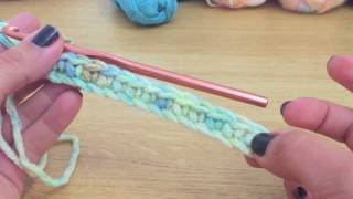 Crochet pour débutant video 1 tutoriel simple facile et rapide [upl. by Eelsha221]