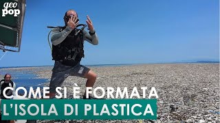 LISOLA DI PLASTICA NELLOCEANO PACIFICO  Cosè e come si è formata la Great Pacific Garbage Patch [upl. by Rempe]