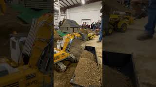 10000 dollar RC hydraulic excavator loading a Tamiya Grand Hauler [upl. by Guerin]