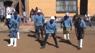 Danse Gumboot à Kliptown township de Johannesburg  Afrique du Sud [upl. by Waligore327]