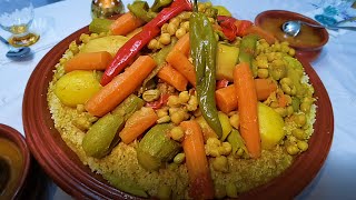 Mächtiges Couscous Rezept 😲 Original marokkanischer Couscous [upl. by Dnilasor272]