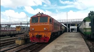 รถไฟไทย  ขบวนรถท้องถิ่นที่ 451 นครศรีธรรมราช  สุไหงโกลก ออกจากสถานีชุมทางหาดใหญ่ [upl. by Adirehs177]