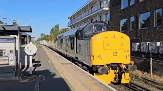 37901 Mirrlees Pioneer  Thameslink Class 700106  Barriers  passing West Byfleet  160924 [upl. by Zippel955]