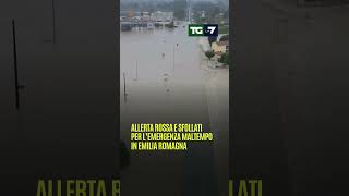 Allerta rossa e sfollati per l’emergenza maltempo in Emilia Romagna [upl. by Sabah]