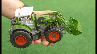 RC Tractor Fendt gets unboxed and tested Siku App and remote control [upl. by Nananne609]