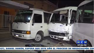 Cuádruple accidente de rapiditos deja pérdidas materiales en la capital [upl. by Traci]