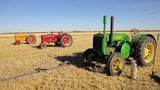 John Deere D Threshing [upl. by Onitram]