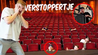 VERSTOPPERTJE IN GESLOTEN THEATER ZOOITJE ONGEREGELD [upl. by Atteuqihc84]