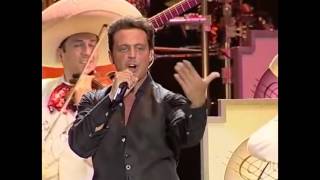 Luis Miguel  Sabes una cosa  Live En Vivo En concierto [upl. by Lemrac129]