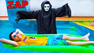 O ZAP  FIQUEI SOZINHO EM CASA amp ELE APARECEU NA PISCINA  Parte 97 [upl. by Cheria]