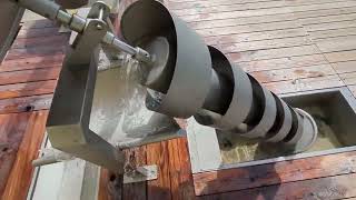 Archimedean Screw and other fascinating hydraulic machines at the new Commons in Hermann Park [upl. by Pawsner]