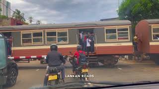 🇱🇰Narahenpita Railway Crossing Railway Station Narahenpita railroad driving [upl. by Nickolas]