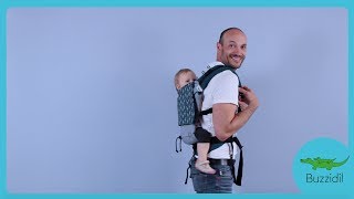 Buzzidil Babytrage  Back Carry  Tragen am Rücken [upl. by Suinotna]