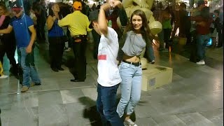 Jessica bailando en la plaza [upl. by Alisha]