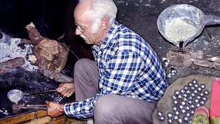 BALAS y CARTUCHOS artesanales para la caza Fabricación con plomo de cañerías en 1995  Documental [upl. by Irpak269]