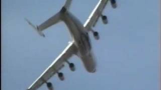 GIANT OF THE SKIES  ANTONOV 225 AT FARNBOROUGH 1989 [upl. by Arbmik]