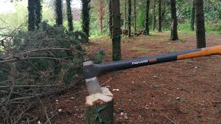 Fiskars X 25 Splitting Axe Cutting Down A Tree [upl. by Heather]