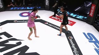 Kamila „Kamiszka” Wybrańczyk vs Kamila „Zusje” Smogulecka FAME MMA 9 [upl. by Alphonsa]