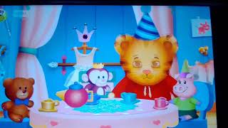 Daniel Tigers Neighborhood episode friends help each other [upl. by Nuoras34]