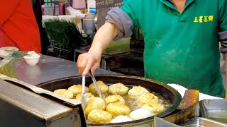 台灣宜蘭羅東夜市小吃美食 排骨酥 三星蔥餅 蚵蛋包 TAIWAN Street food luodong night market [upl. by Barbaraanne]