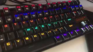 How to replace the key caps on the Redragon k552KR Keyboard [upl. by Hwu]