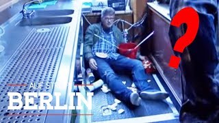 Lecker Bierchen trinken Was macht Jürgen denn da  Auf Streife  Berlin  SAT1 TV [upl. by Osicnarf72]