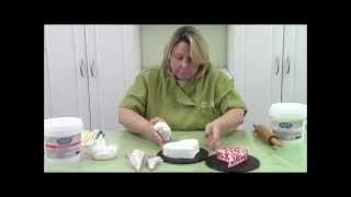 Valentine Cake Decorating and Icing [upl. by Stefanie]