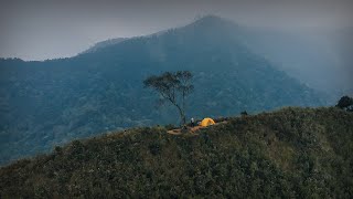 Camping Di Puncak Gunung  Pemandangan Indah Sekali [upl. by Atalie]